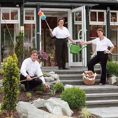 ホテル Ferien Residenz Bergfried 3*