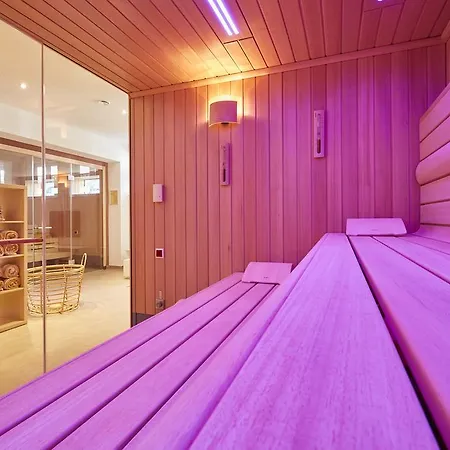 ホテル Ferien Residenz Bergfried 3*